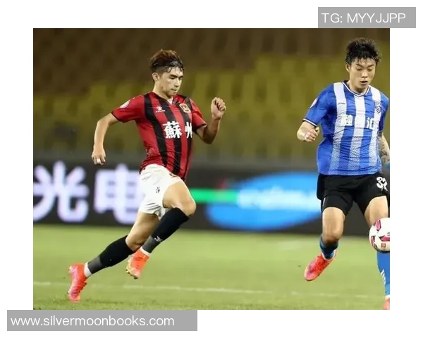 足球明星与前辈的珍贵对话视频揭示成长之路与职业生涯的启示 足球明星与前辈的珍贵对话视频揭示成长之路与职业生涯的启示