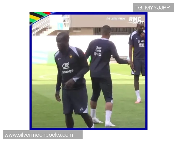 足球明星戴氧气面罩挑战极限运动展现不屈精神与拼搏意志 足球明星戴氧气面罩挑战极限运动展现不屈精神与拼搏意志